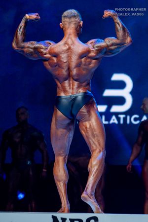 CLASSIC PHYSIQUE +178